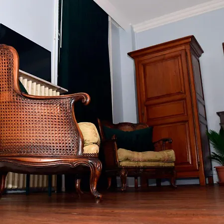 D'hotes Cote Halles Bed & Breakfast