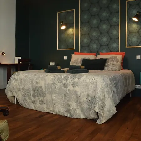 D'hotes Cote Halles 3*