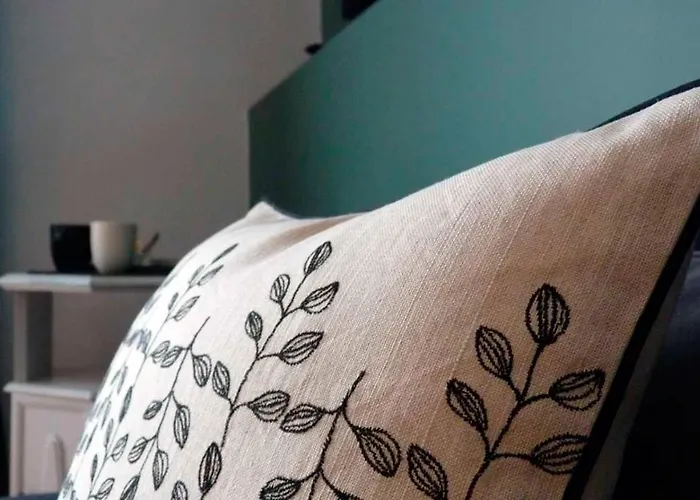 D'hotes Cote Halles Bed & Breakfast